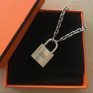 Key Fob with a cadenza lock charm